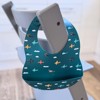 Silicone bib with plane print
